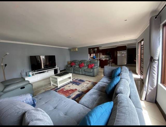 4 BEDROOM PROPERTY TO RENT IN BARBEQUE DOWNS